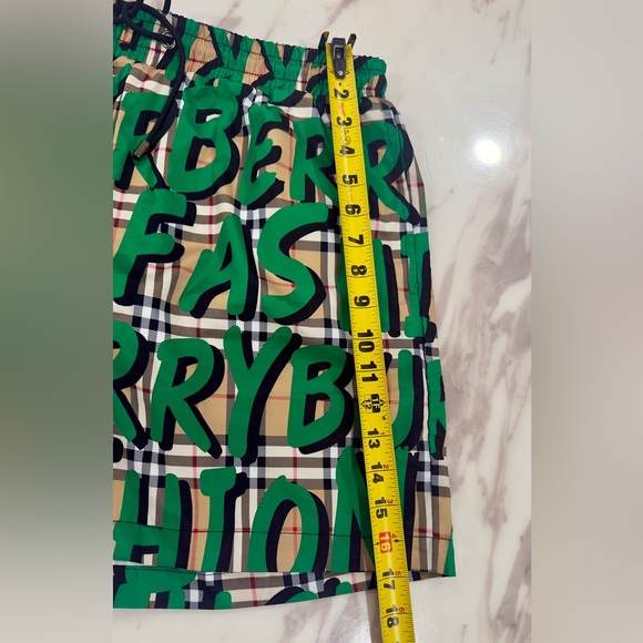 Green Plaid Graphic Shorts burberry Men - Picture 3 of 5